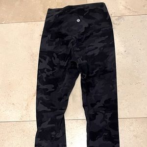 camo lululemon leggings